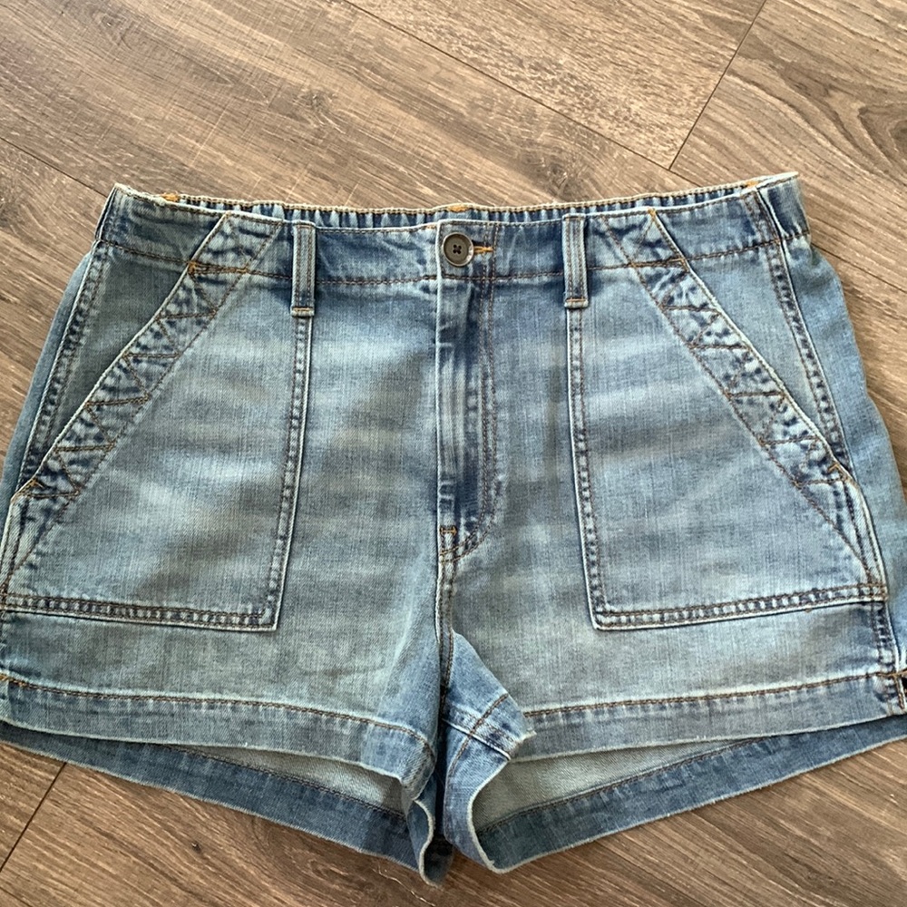 Women’s Aerie denim shorts